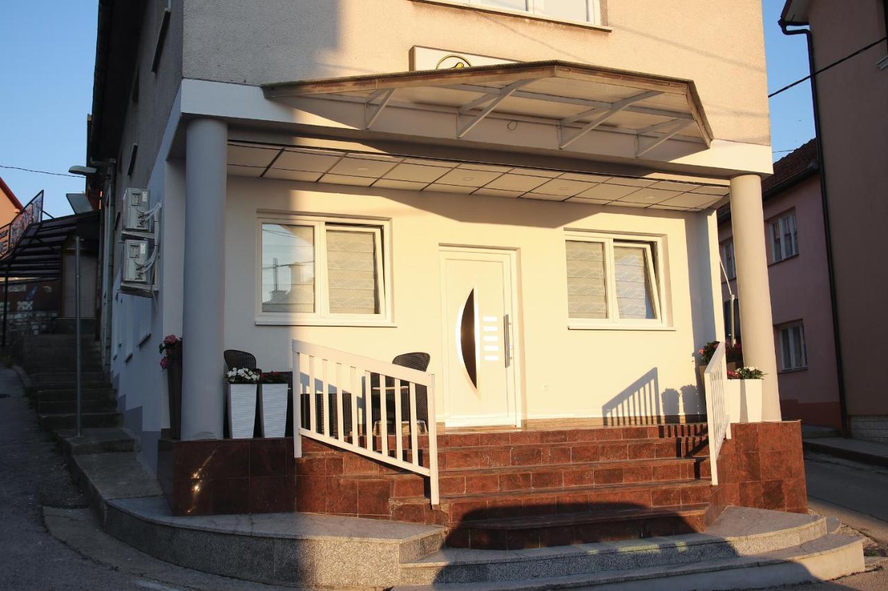 Apartmani Golub 利夫诺 外观 照片